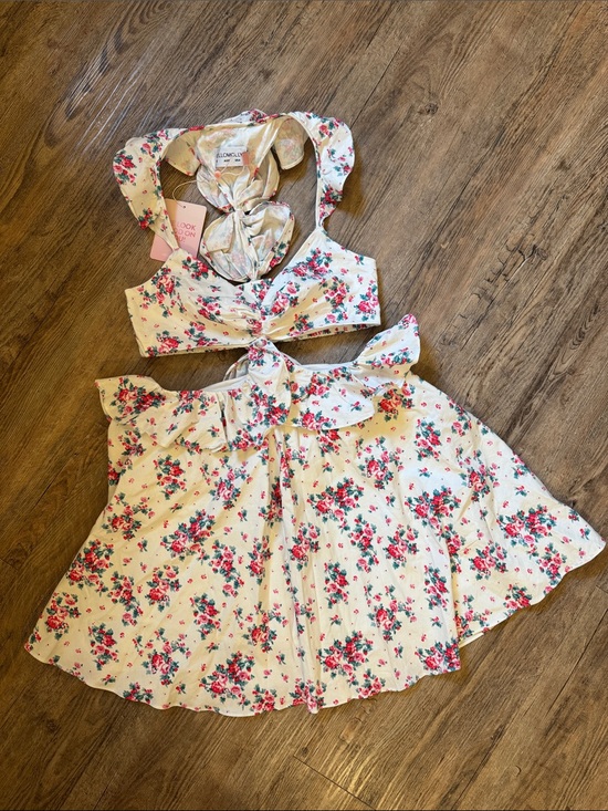 Hello Molly Dresses & Skirts - Hello Molly Cream Floral Tie-Front Crop Top & Skirt Set